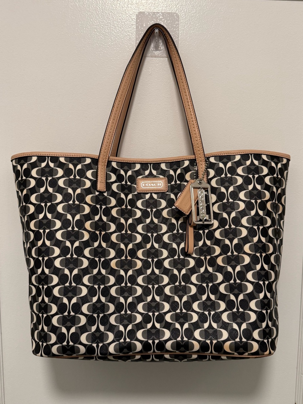 Coach F23673 Optic Signature C Large Coated Canvas Tote